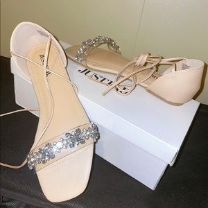 Flat Sandals with Jewel Accent [Size 5.5-6]